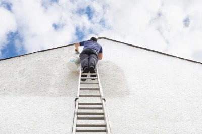 Peinture extérieure à Lasclaveries — façades et ravalement